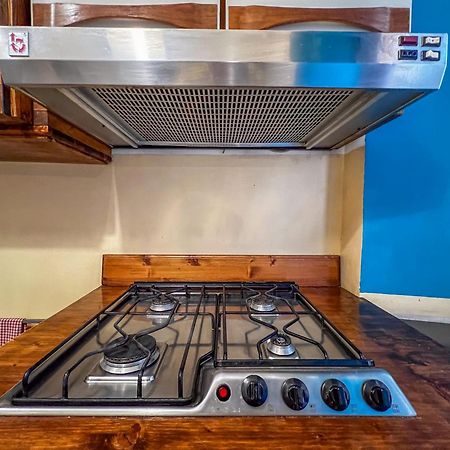 Lovingenoa Old Stone Apartment Екстериор снимка