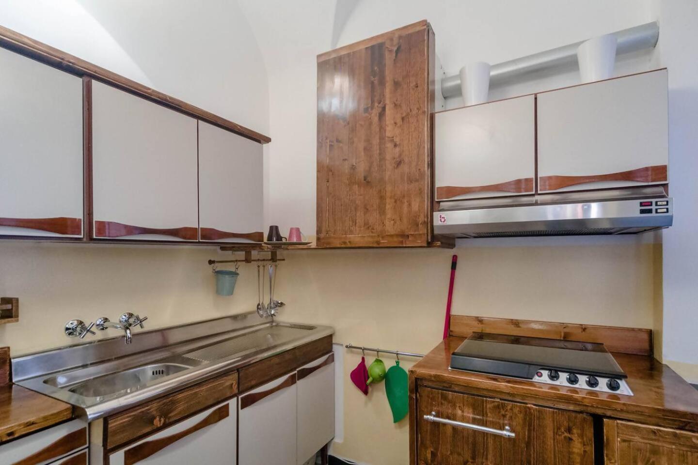 Lovingenoa Old Stone Apartment Екстериор снимка