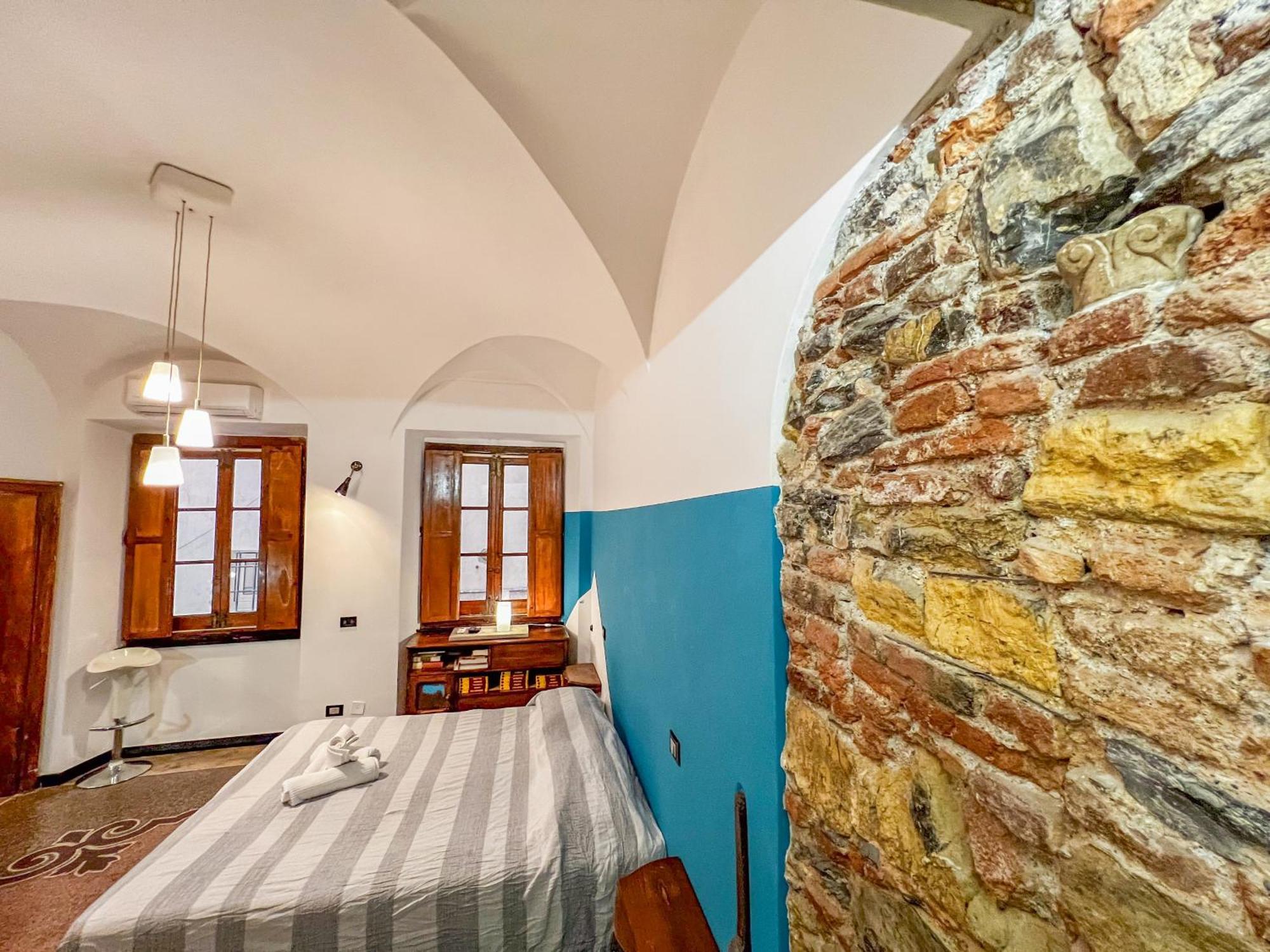 Lovingenoa Old Stone Apartment Екстериор снимка
